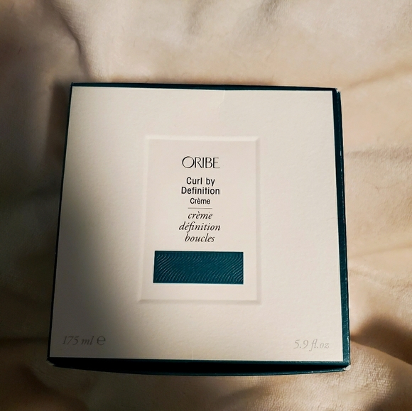 Oribe curl by definition! - Picture 1 of 8